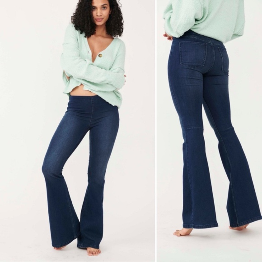 Free People We The Free Penny Pull-On Flare
Jeans, Rich Blue, size 29 NWT